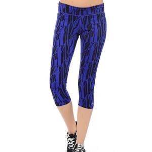 Adidas geometric print capri cropped legging